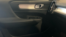 Volvo XC40 2.0 B3P Core 5dr Auto Petrol Estate